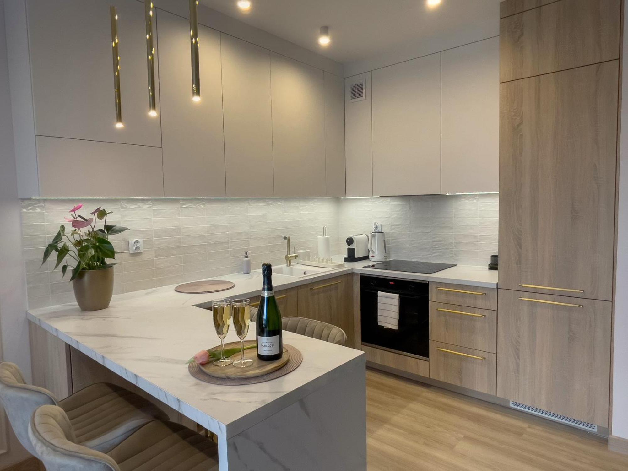 Urban Apartments Luxury Opolska 10 No 29, Free Garage, Self Check-In 카토비체 외부 사진