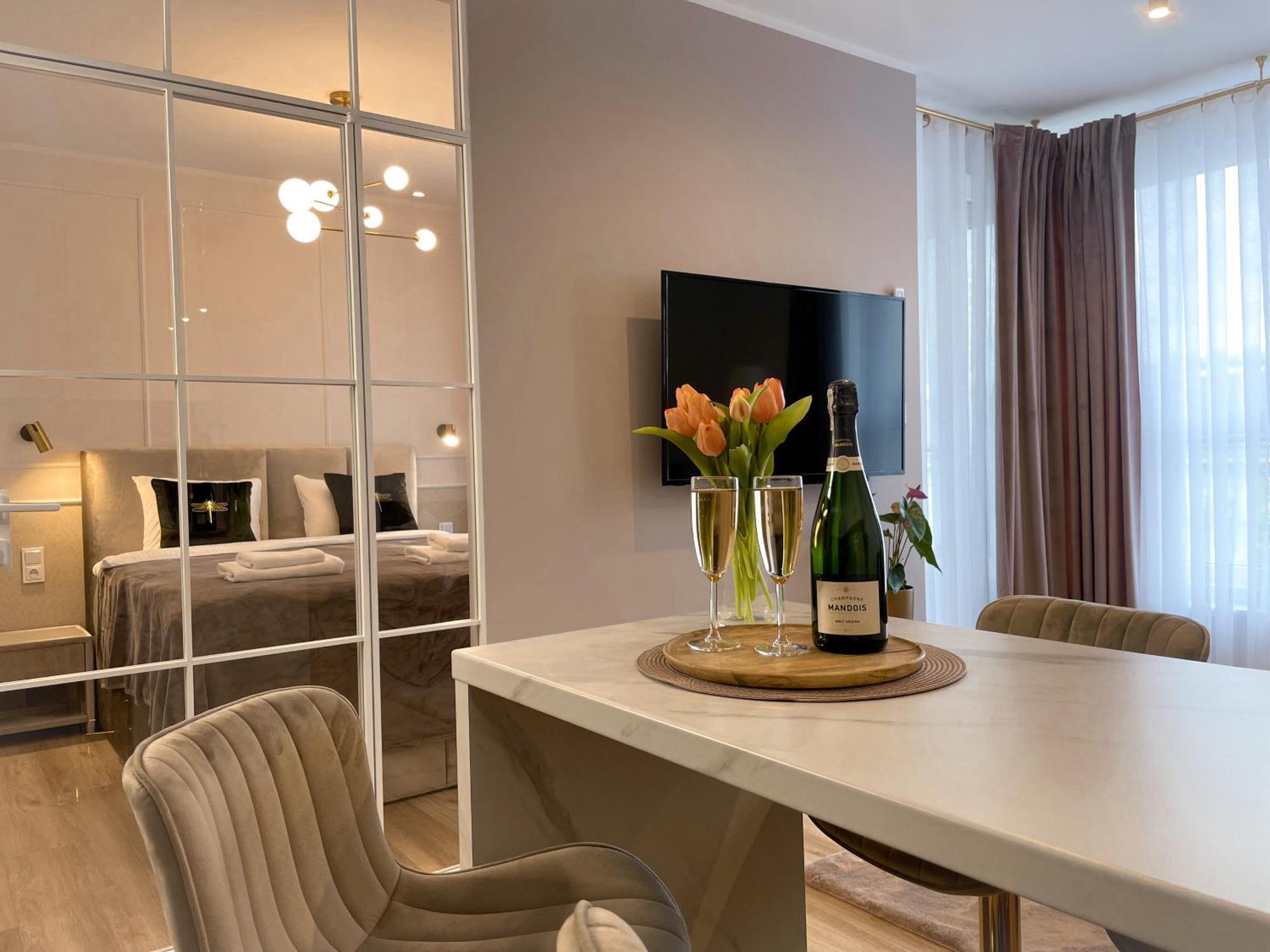 Urban Apartments Luxury Opolska 10 No 29, Free Garage, Self Check-In 카토비체 외부 사진